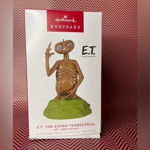 NWT Hallmark Keepsake Ornament ET